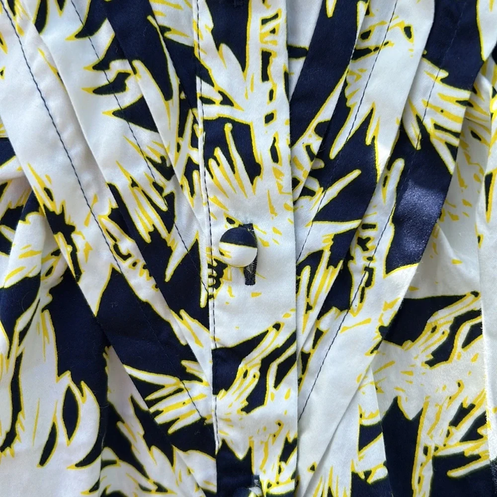 Diane Von Furstenberg button down dress - Picture 4 of 12